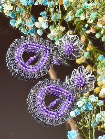 Filigree earrings on silver 925 and cubic circonia combine with little crystals, 2.5 inches long perfect length and combination